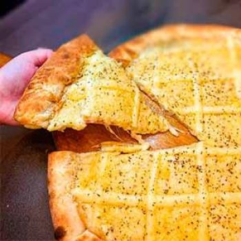Pizza Cinco Queijos com Catupiry Original